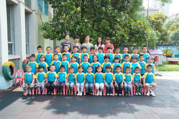 夏季幼兒園園服定做需要注意哪些細節呢？